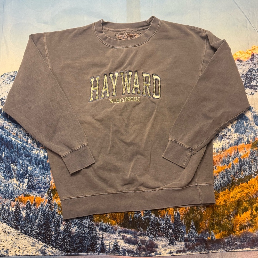 Women’s Greyish-Blue Hayward Wisconsin Crewneck Sweatshirt